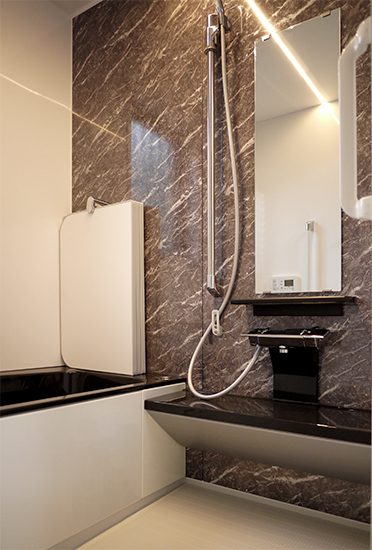 白と黒のモノトーンで落ち着いた雰囲気にしました。