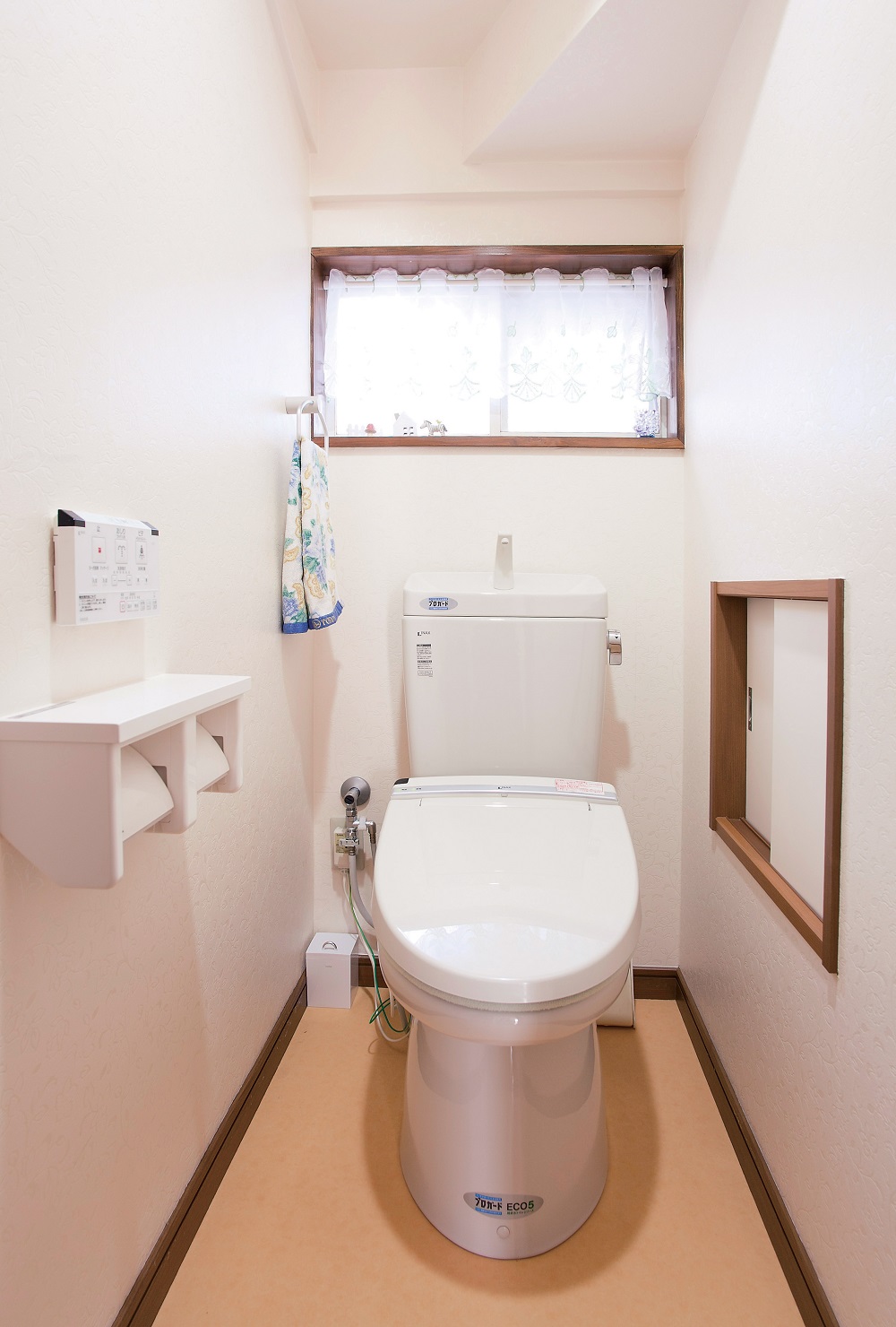 『階段下のデットスペースを活用』 トイレのリフォーム事例 （入間市）リフォームOuccino