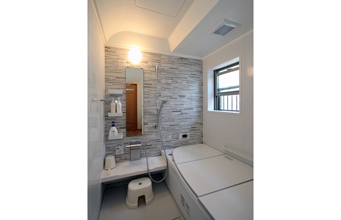 モダンなデザインの浴室