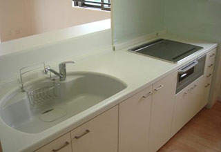 一部パーツの交換で、キッチンが一新