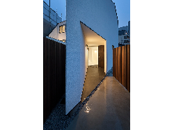 【地下+2階　目黒のハコノオウチ13】