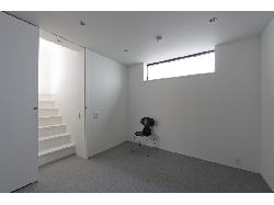 【地下+2階　目黒のハコノオウチ13】