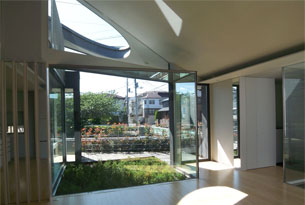 LDKに石神井川の桜並木を取り込む‐‐2012日本建築家協会100選受賞