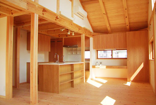 /reform-mitsumori/こだわりの国産材とソーラー換気システム「そよかぜ」を使った完全分離型二世帯住宅