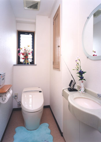 タンクレスですっきりイメージのTOTOタンクレストイレ「ネオレストEX」を採用