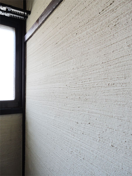 消臭や調湿効果のある天然素材100％のシラス壁