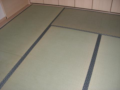 和室では畳表の張り替えを行いました。