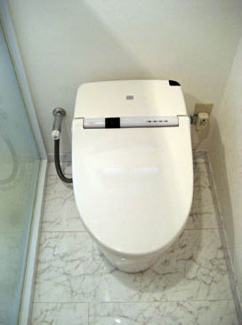 ユニットバス・洗面所・トイレが一体感のある開放的な空間を提案。