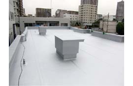 マンションの屋上防水シートの貼り直し工事