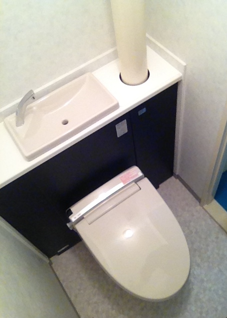 手洗い＋収納一体型トイレ