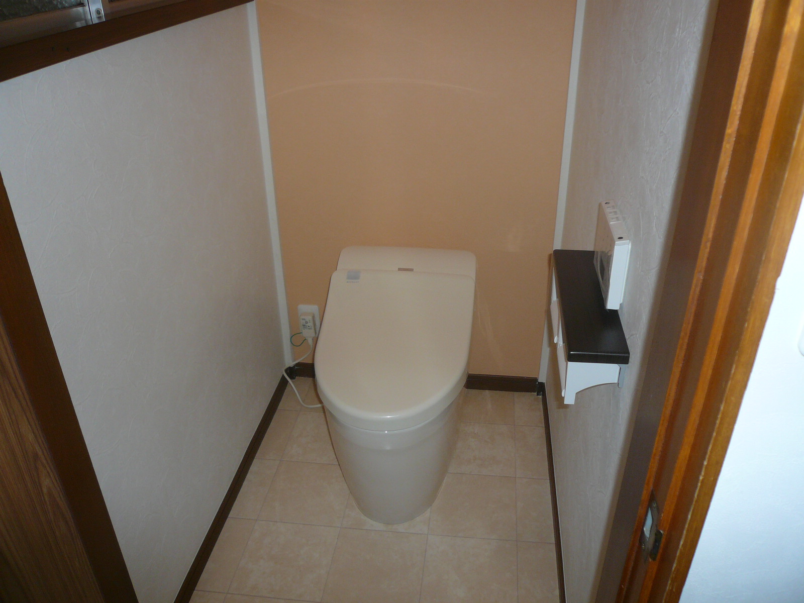 １階トイレ　タンクレス　ＴＯＴＯネオレスト