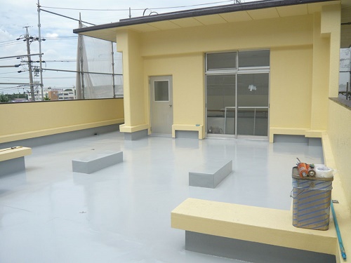 屋上のウレタン防水塗膜と外壁塗装